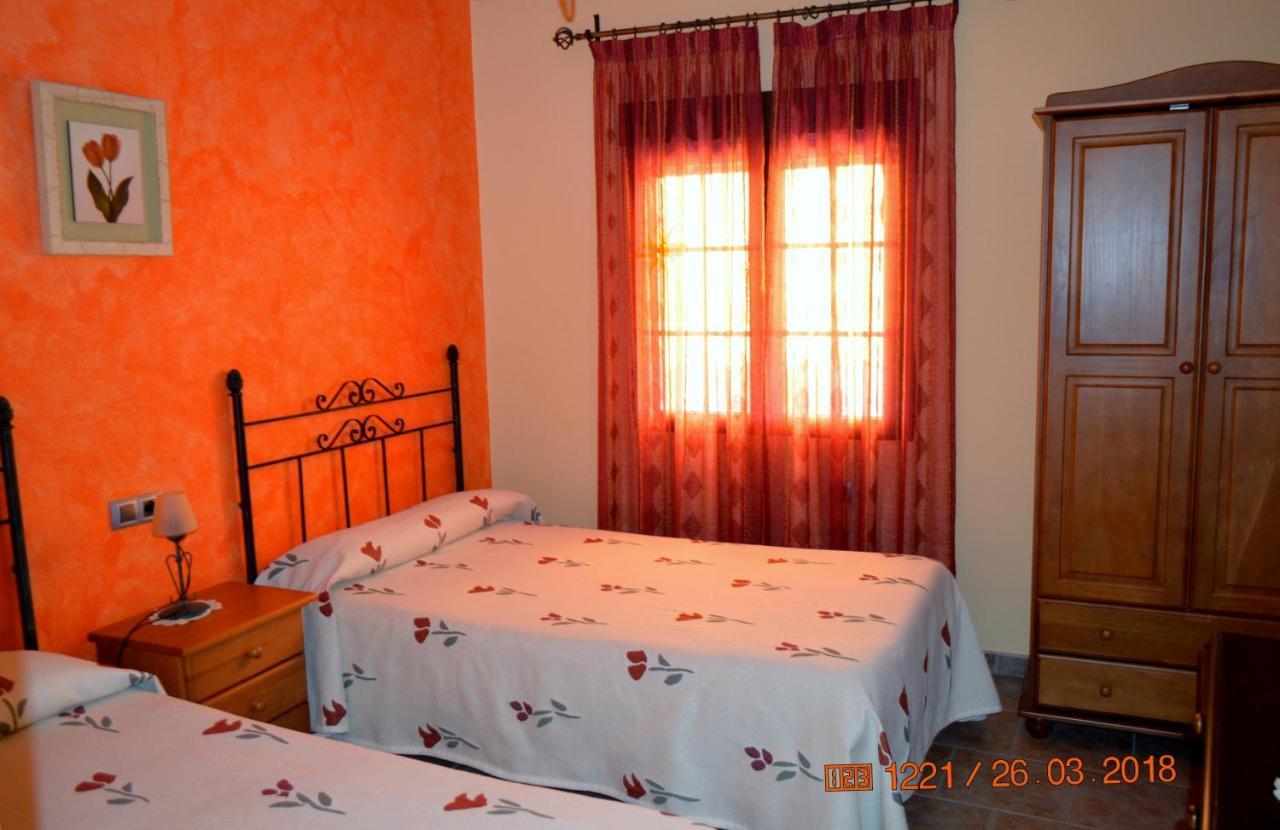 Posada La Reja Malpica de Tajo Kültér fotó