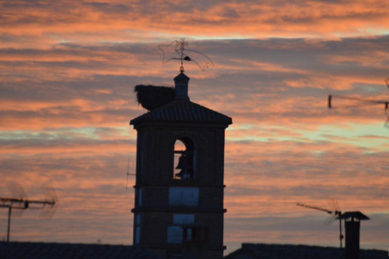 Posada La Reja Malpica de Tajo Kültér fotó